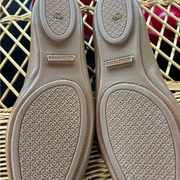 Tory Burch Tan Gold Flats New - Picture 3 of 6